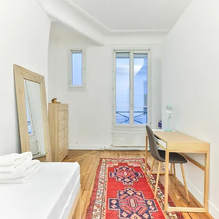 Bright, Modern Apartment- 14 Arrd- Mobility Lease * Parigi